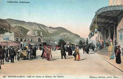 AK / Ansichtskarte MONTE-CARLO MONACO Café-de-Paris Casino-Eingang Promenade Passanten Automobil Berge Laternen