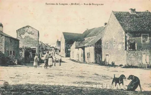 AK / Ansichtskarte Marac LANGRES 52 Haute-Marne Rue-de-Bourgogne Dorfstrasse Passanten Hunde Bauernhaeuser