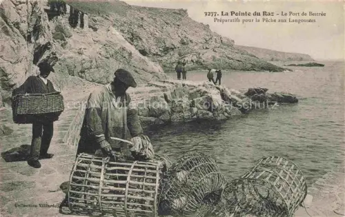 AK / Ansichtskarte Pointe du Raz 29 QUIMPER Finistere Port-de-Bestrée Langusten-Fischerei Fischer Reusen Felsen Kueste Meer Bretagne