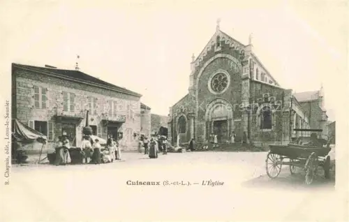 AK / Ansichtskarte Cuiseaux Louhans 71 Saone-et-Loire Église Kirche Rosettenfenster Marktplatz Haendler Karren Passanten
