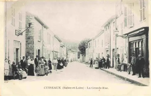 AK / Ansichtskarte Cuiseaux Louhans 71 Saone-et-Loire Grande-Rue Strassenszene Passanten Ladenfront Geschaefte