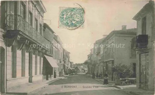 AK / Ansichtskarte Montfort-en-Chalosse Grande-Rue Strassenszene Geschaefte Passanten Markise Fussgaenger