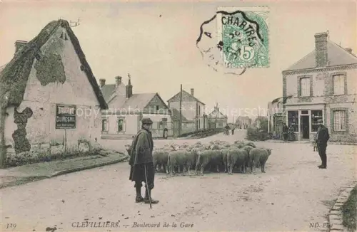 AK / Ansichtskarte Clevilliers CHARTRES 28 Eure-et-Loir Boulevard-de-la-Gare Schafe Schaefer Taverne Dorfstrasse Geschaeft
