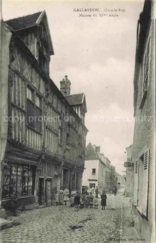 AK / Ansichtskarte Gallardon CHARTRES 28 Eure-et-Loir Grande-Rue Maison-du-XIVe-siècle Fachwerkhaus Kopfsteinpflaster Kinder Passanten