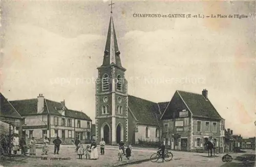 AK / Ansichtskarte Champrond-en-Gatine Nogent-le-Rotrou 28 Eure-et-Loir Place-de-l Eglise Kirche Kirchturm Marktplatz Passanten Fahrrad