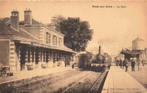 AK / Ansichtskarte Pacy-sur-Eure Evreux 27 Eure Gare Bahnhof Dampflokomotive Zug Bahnsteig Reisende