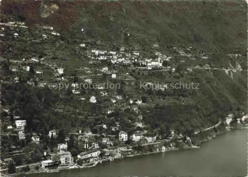 AK / Ansichtskarte Porto Ronco Lago Maggiore Lago-Maggiore Fliegeraufnahme Hanglagen Villen Seeufer Wald Terrassen