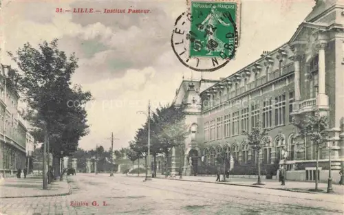 AK / Ansichtskarte LILLE 59 Nord Institut-Pasteur Allee Baeume Ziegelgebaeude Passanten Strassenlaterne