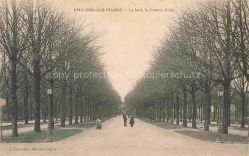 AK / Ansichtskarte Chalons-sur-Marne CHALONS-EN-CHAMPAGNE 51 Marne Jardin-du-Jard Grande-Allee Allee Baeume Spaziergaenger Parkbaenke Laternen