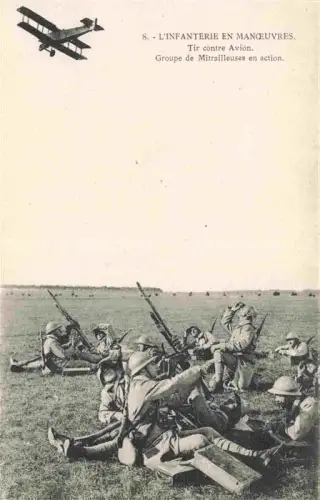 AK / Ansichtskarte Camp de Chalons Chalons-en-Champagne 51 Marne Infanterie Manoever Mitrailleuse Flugzeug Soldaten Luftabwehr Maschinengewehr