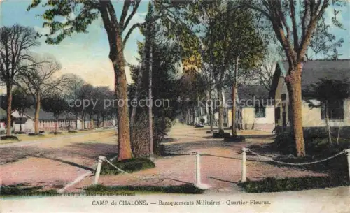 AK / Ansichtskarte Camp de Mourmelon 51 Marne Baraquements-Militaires Quartier-Fleurus Allee Baeume Kaserne Handkoloriert