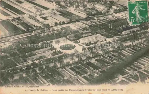 AK / Ansichtskarte Mourmelon-le-Grand Chalons-en-Champagne 51 Marne Camp-de-Châlons Baraquements-Militaires Luftaufnahme Militaergelaende Rundbeet Strassen Baeume
