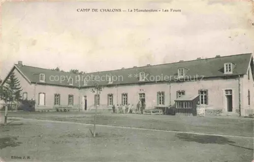AK / Ansichtskarte Camp de Mourmelon 51 Marne La-Manutention Les-Fours Militaerlager Kasernengebaeude Soldaten Schornsteine Baeume