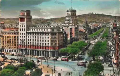 AK / Ansichtskarte BARCELONA Cataluna ES Plaça-de-Catalunya Passeig-de-Gràcia Banco-Español-de-Crédito Prachtboulevard Strassenbahn Autos Baeume Stadtpanorama