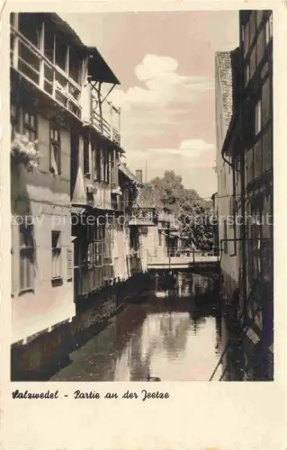 AK / Ansichtskarte Brietz Jeetze Kanal Fachwerk Bruecke Altstadt Fluss Gasse