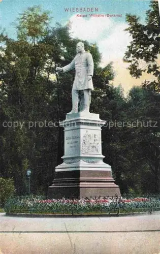 AK / Ansichtskarte WIESBADEN Kaiser-Wilhelm-Denkmal Denkmal Statue Park Baeume Blumenanlage handkoloriert