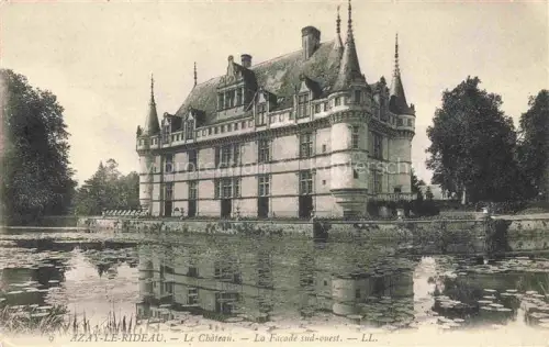 AK / Ansichtskarte Azay-le-Rideau 37 Indre-et-Loire Château Facade-sud-ouest Schloss Loire-Schloss Wassergraben Spiegelung Renaissance Baeume