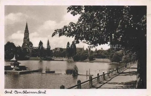 AK / Ansichtskarte KIEL  CITY Kleiner-Kiel Teich Kirche Stadtpark Boote Baeume Promenade