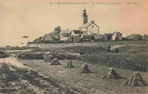 AK / Ansichtskarte Brignogan BREST 29 Finistere Phare-de-Pontusval Leuchtturm Kueste Felsen Getreidegarben Landarbeiter Meer