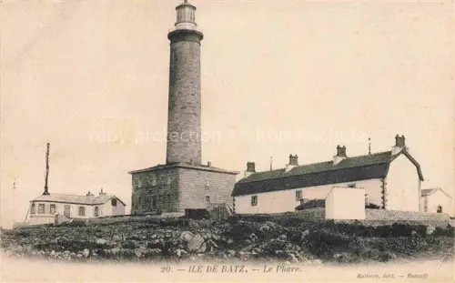 AK / Ansichtskarte Ile-de-Batz MORLAIX 29 Finistere Phare Leuchtturm Wohngebaeude Felsen Kueste
