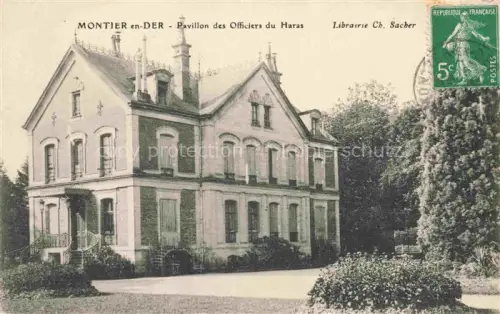 AK / Ansichtskarte Montier-en-Der Saint-Dizier 52 Haute-Marne Haras Pavillon-des-Officiers Backsteingebaeude Freitreppe Park Baeume