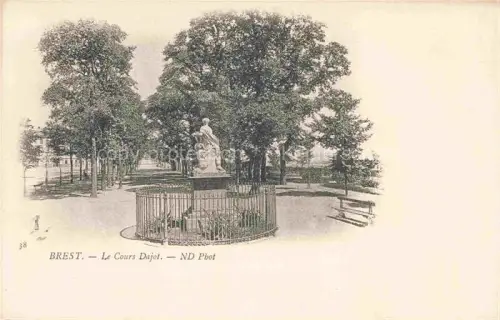 AK / Ansichtskarte BREST 29 Finistere Cours-Dajot Park Statue Allee Baeume Promenade