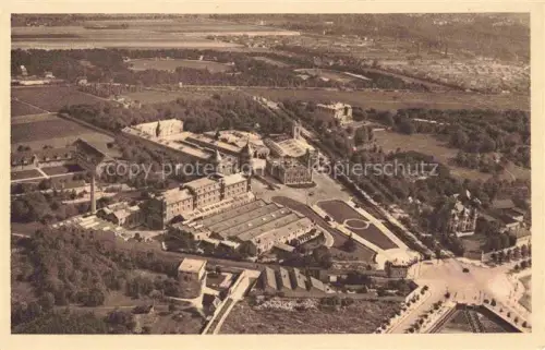 AK / Ansichtskarte REIMS 51 Marne Pommery-et-Greno Champagne-Kellerei Luftaufnahme Gebaeudekomplex Felder Parkanlage