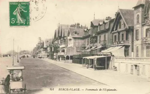 AK / Ansichtskarte BERCK-PLAGE 62 Promenade-de-l Esplanade Villen Geschaefte Maison-de-Famille Strandpromenade