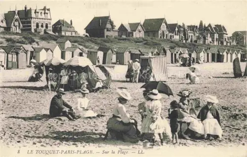 AK / Ansichtskarte LE TOUQUET-PARIS-PLAGE Le Montreuil 62 Pas-de-Calais Strand Strandkoerbe Badegaeste Damen Villen Duenen Savoy-Hotel