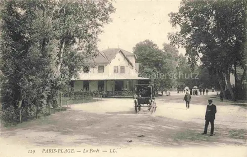 AK / Ansichtskarte PARIS-PLAGE 62 Pas-de-Calais La-Forêt Wald Villa Pferdekutsche Passanten Allee