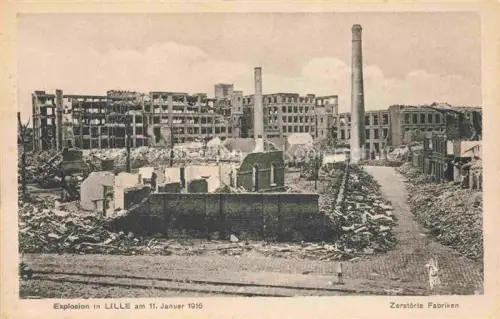 AK / Ansichtskarte LILLE 59 Nord Explosion Zerstoerte-Fabriken Truemmer Industrie Schornsteine WWI