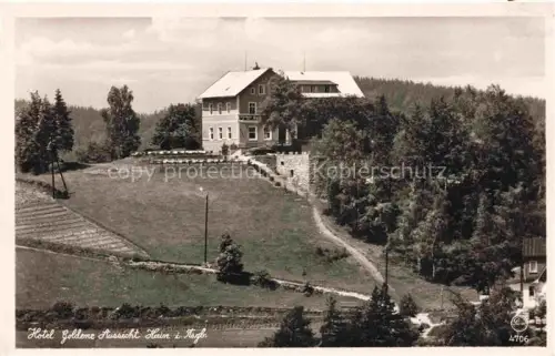 AK / Ansichtskarte Hainbergshoehe 679m Riesengebirge PL Hotel-Goldene-Aussicht Berghotel Wiese Wald Terrasse Hanglage