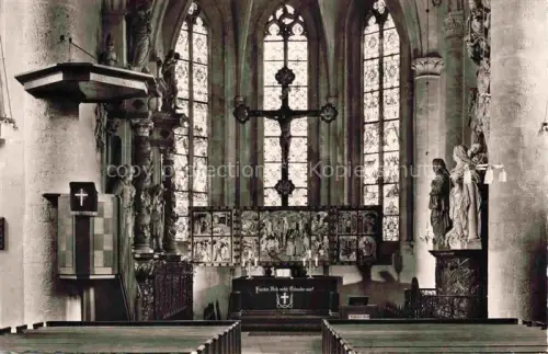 AK / Ansichtskarte BAD WILDUNGEN Hessen Stadtkirche Kircheninneres Altar Kruzifix Buntglasfenster Kanzel Skulpturen Kirchenbaenke