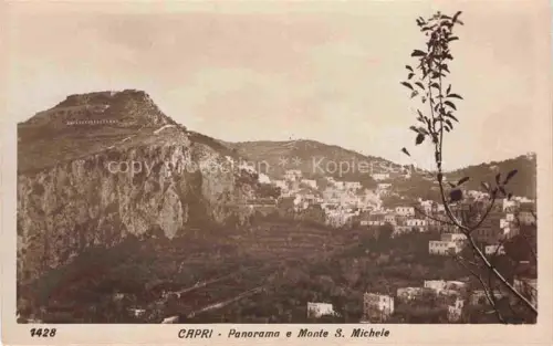 AK / Ansichtskarte CAPRI Golfo di Napoli Campania IT Monte-San-Michele Panorama Ortschaft Felsen Mittelmeer Terrassenlandschaft Vegetation