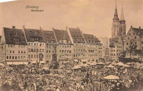 AK / Ansichtskarte Boxdorf NueRNBERG Mittelfranken Bayern Marktplatz Marktgeschehen Brunnen Kirche Geschaefte Passanten Schirme