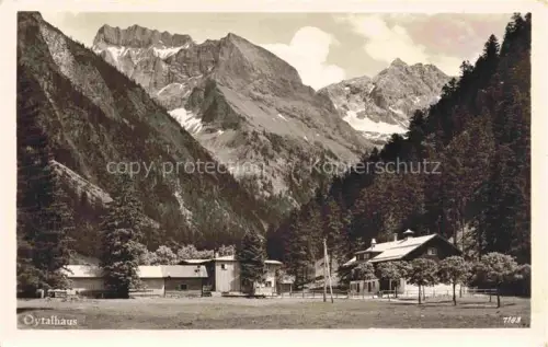 AK / Ansichtskarte Oytalhaus 1010m Oberstdorf Oberallgaeu Oytalhaus Oytal Berge Alpen Wald Almgebaeude Allgaeu