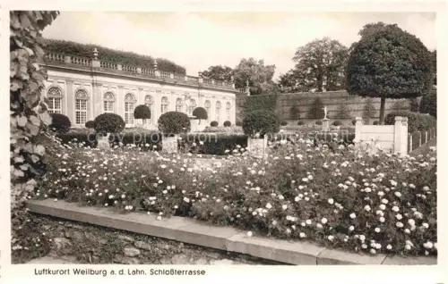 AK / Ansichtskarte Weilburg Lahn Hessen Schlossterrasse Schloss Rosengarten Orangerie Park Blumenbeete Hotel-Traube