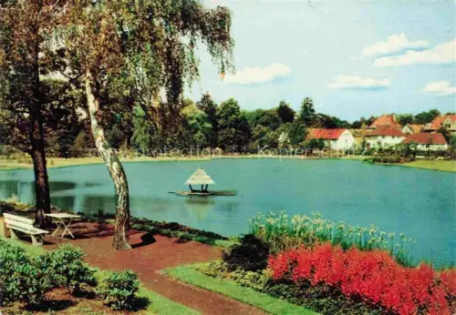 AK / Ansichtskarte Bad Meinberg Horn-Bad Meinberg NRW Stausee Kurpark Birke Bank Pavillon Blumenbeete Heilbad Teutoburger-Wald