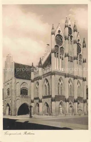 AK / Ansichtskarte Tangermuende Stendal Sachsen-Anhalt Rathaus Backsteingotik Gotik Rosenfenster Giebel