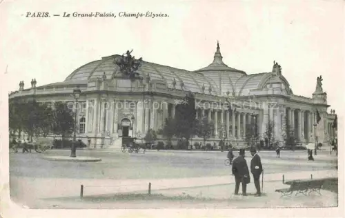 AK / Ansichtskarte PARIS 75 Grand-Palais Champs-Elysees Kuppel Glasdach Skulpturen Passanten Kutsche Fassade