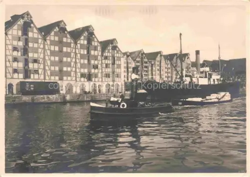 AK / Ansichtskarte 045 Regiment IR 045 Koenigsberg Ostpreussen Alte-Speicher Hundegatt Hafen Schiffe Lagerhaeuser Fachwerk Pregel