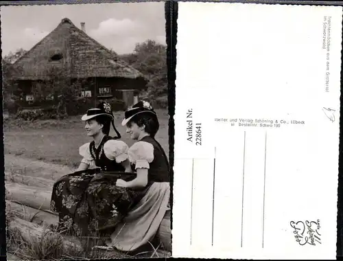 228641,Trachtenmädchen Frauen i. Tracht aus d. Glottertal im Schwarzwald