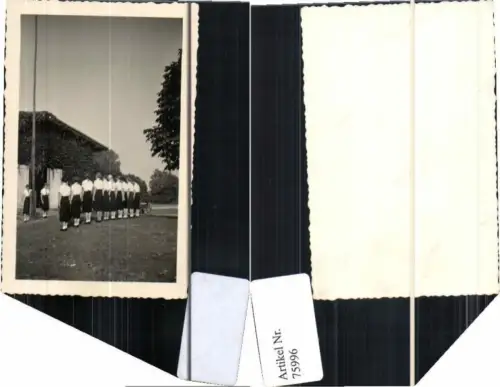 75996,BDM Mädchen Fahnen Appell Bund Deutscher Mädchen Foto