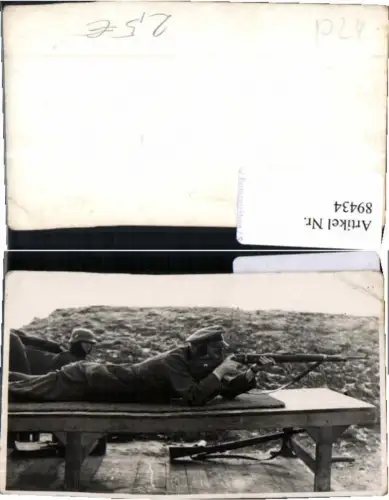 89434,Foto Wehrmacht Soldat Schießübung Stahlhelm Übung Gewehr