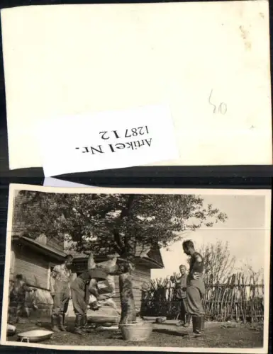 128712,Foto Wehrmacht Soldaten beim waschen Soldatenleben