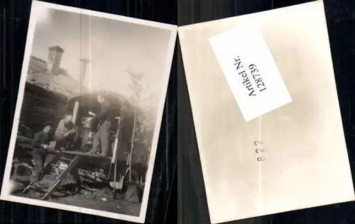 128739,Foto Wehrmacht Soldaten Feldküche Küche LKW essen Soldatenleben
