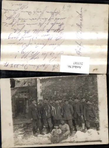 215587,Foto Ak K.k. Soldaten Uniform Kind v. Gebäude