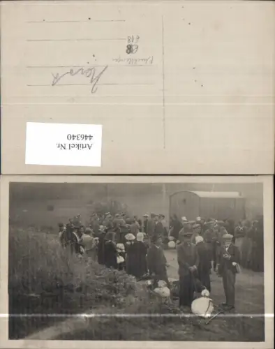 446340,Foto Ak WW1 Flüchtlinge u. Soldaten