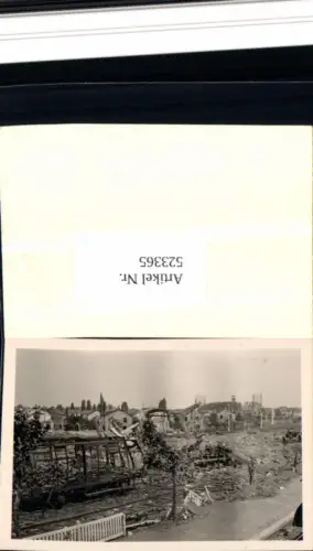 523365,Foto WW2 Wehrmacht Soldat zerstörte Eisenbahn