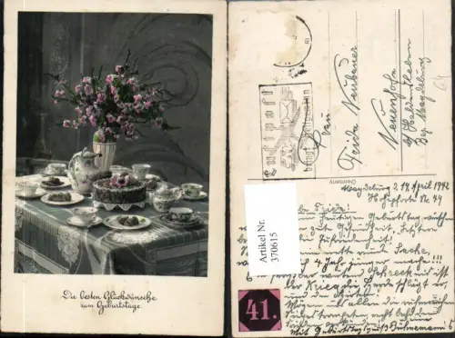 370615,Geburtstag Gedeckter Tisch Kuchen Blumenstrauß Vase